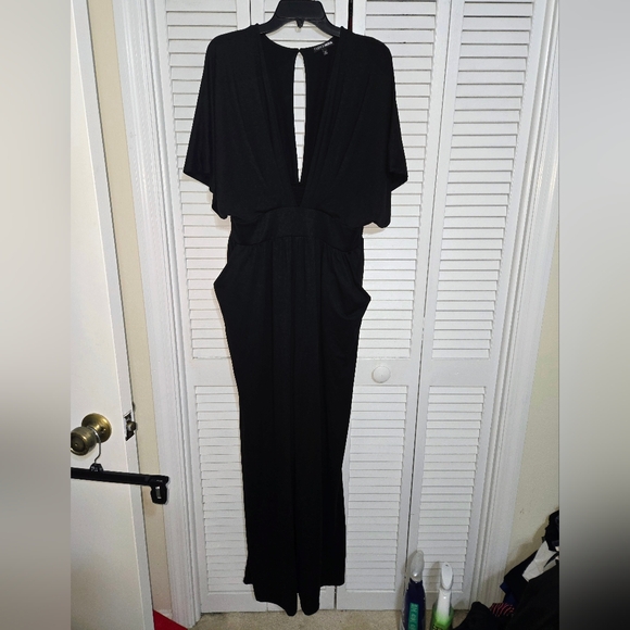 Fashion Nova Women's 1X Private Dinner Jumpsuit - Picture 3 of 14